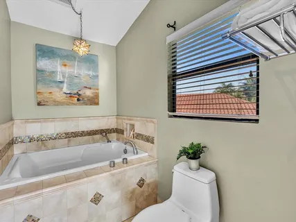 $899,998 | 10320 Northwest 6th Street, Coral Springs, FL 33071