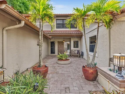 $899,998 | 10320 Northwest 6th Street, Coral Springs, FL 33071