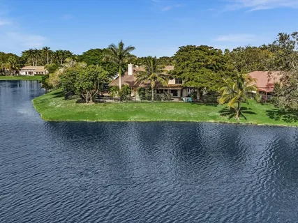 $899,998 | 10320 Northwest 6th Street, Coral Springs, FL 33071