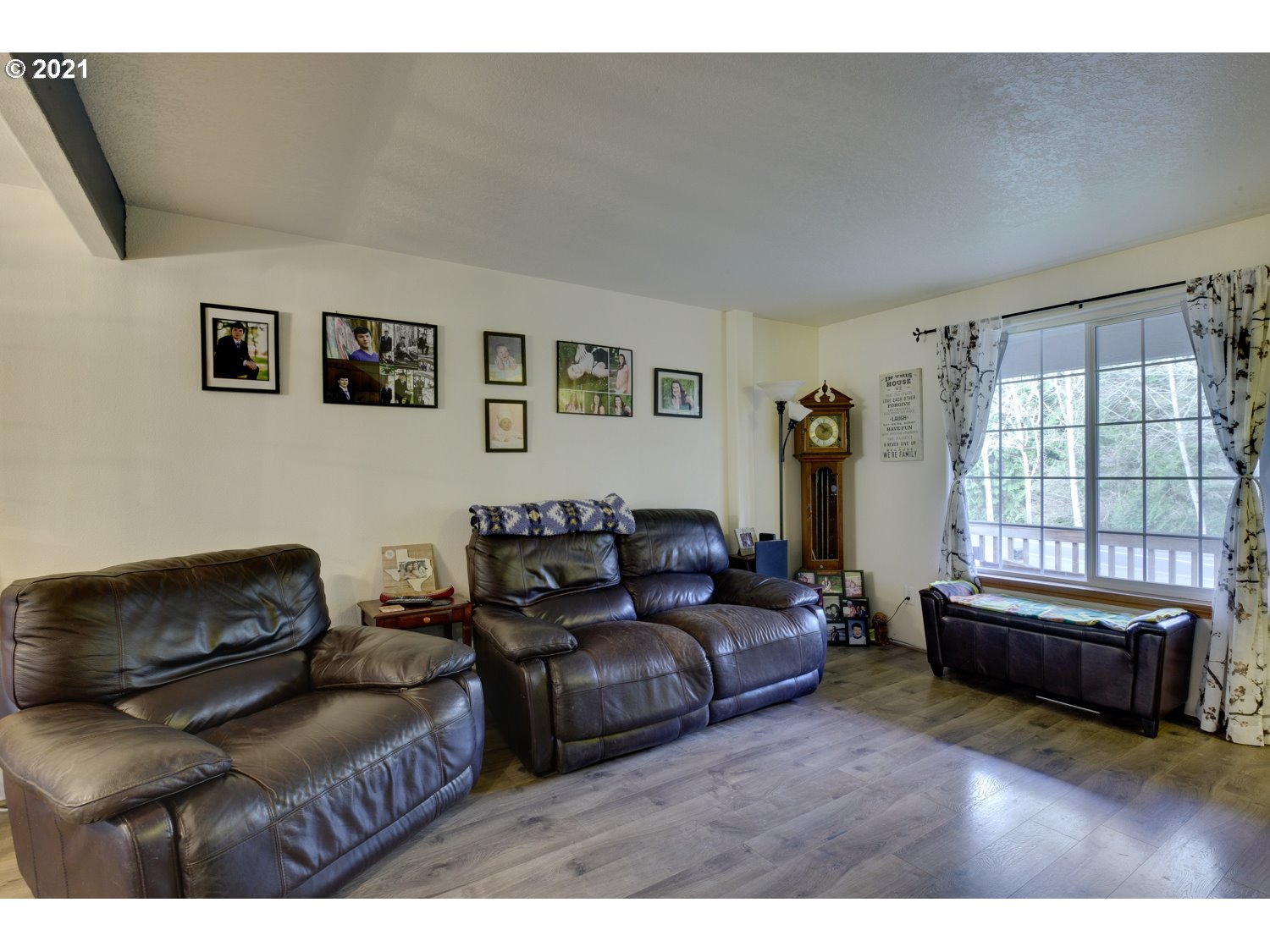 37648 Dubarko Road Sandy, OR 97055 - Photo 6 of 22 Gallery Image 6