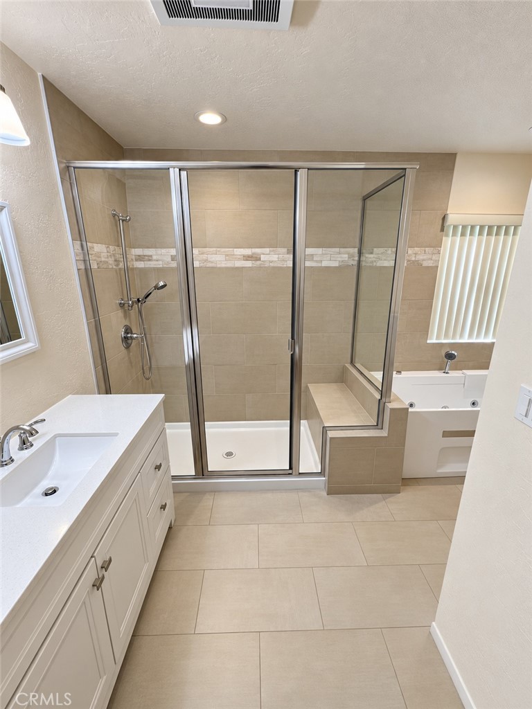 975 Hospital Road Lake Arrowhead, CA 92352 - Photo 38 of 67 Master Bath