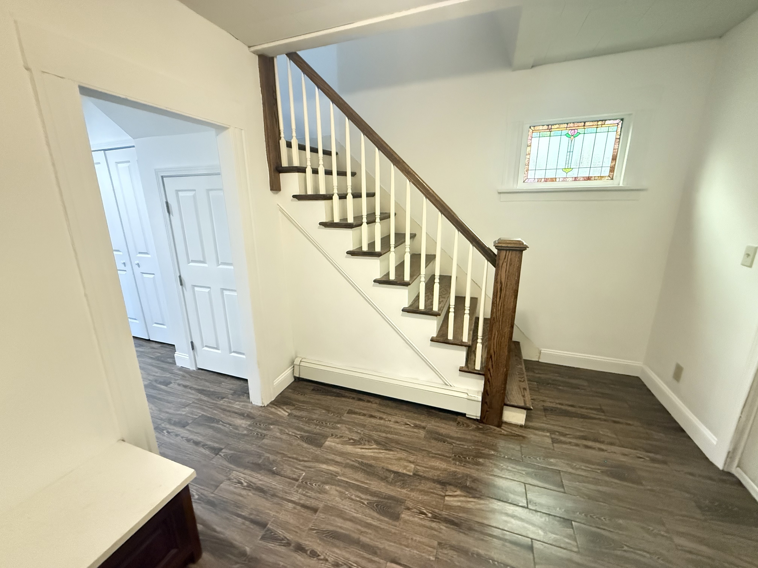 419 Huntington Road Stratford, CT 06614 - Photo 4 of 40