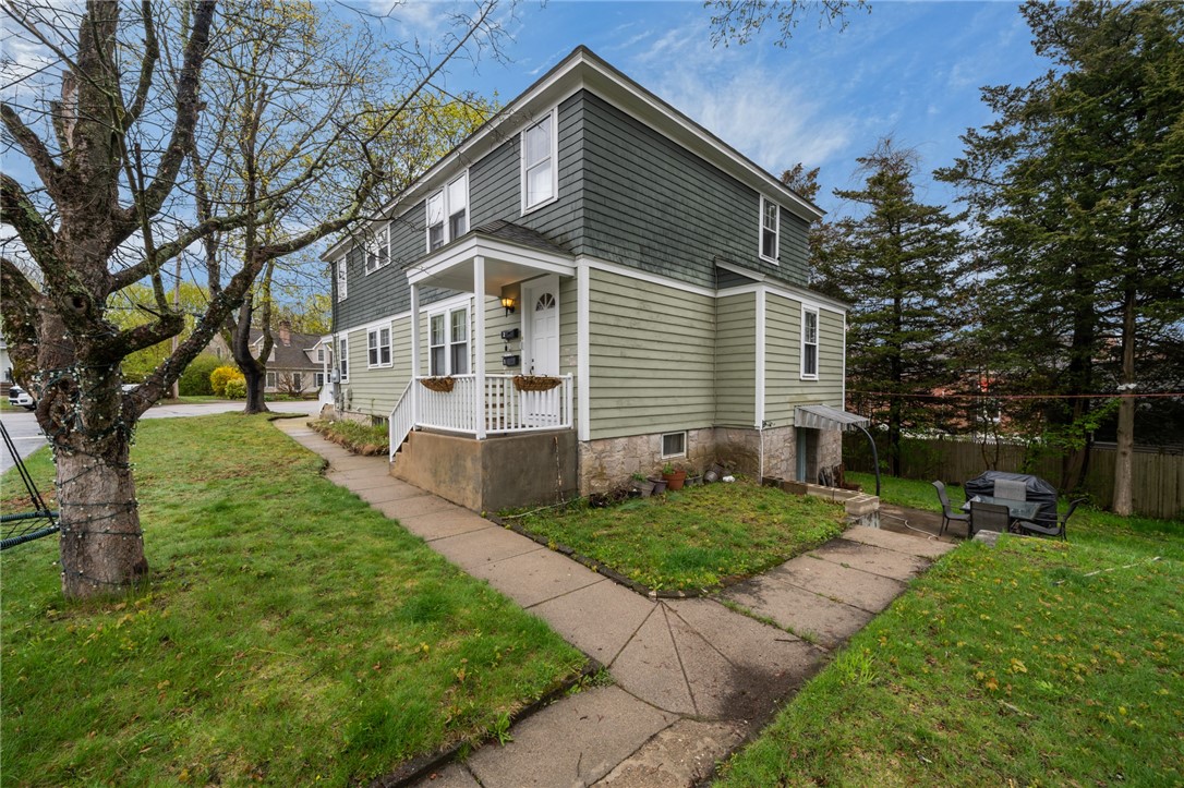 8 Perkins Avenue Westerly, RI 02891 - Photo 6 of 47