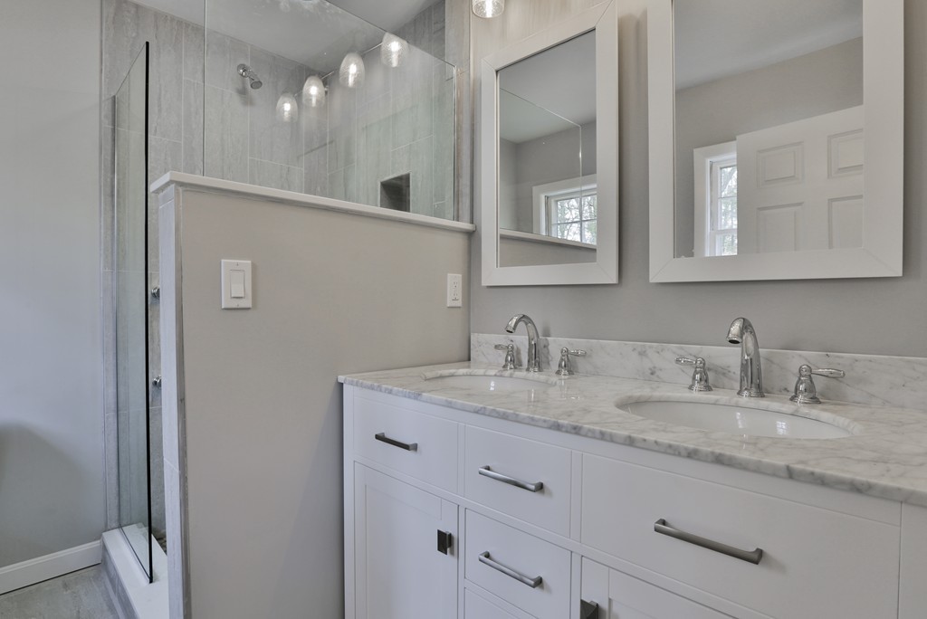 2 Sheridan Road Andover, MA 01810 - Photo 14 of 20