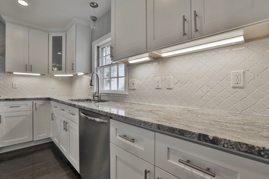 2 Sheridan Road Andover, MA 01810 - Photo 9 of 20