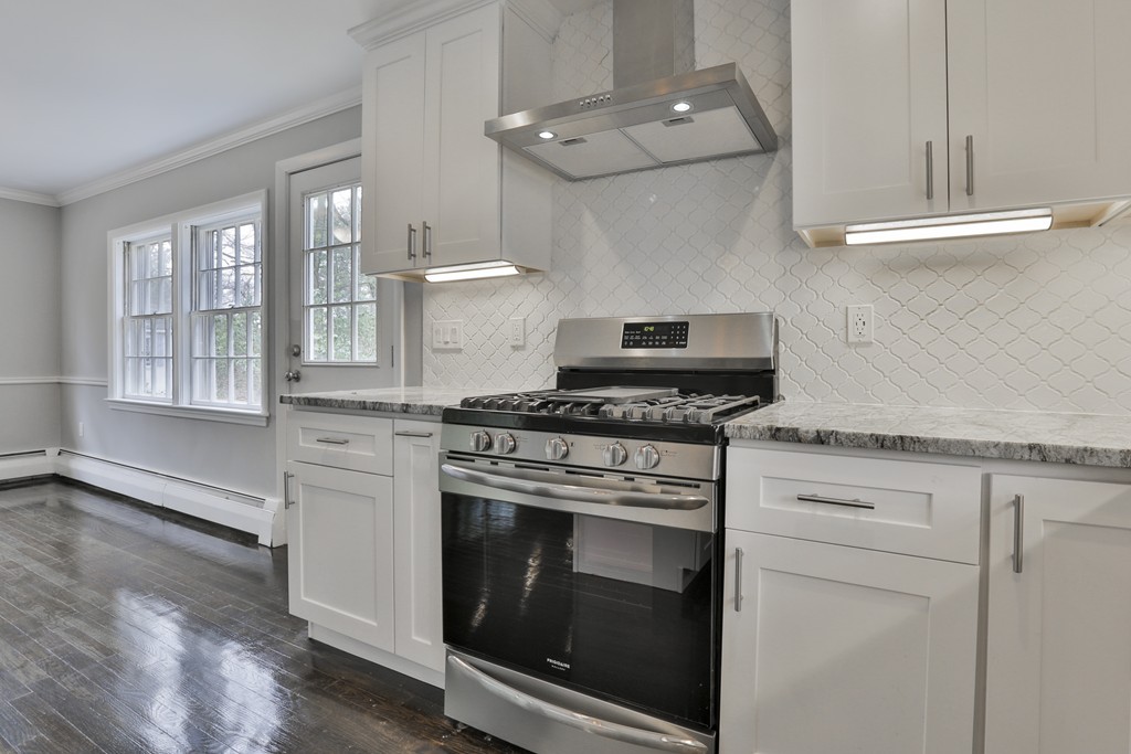 2 Sheridan Road Andover, MA 01810 - Photo 10 of 20