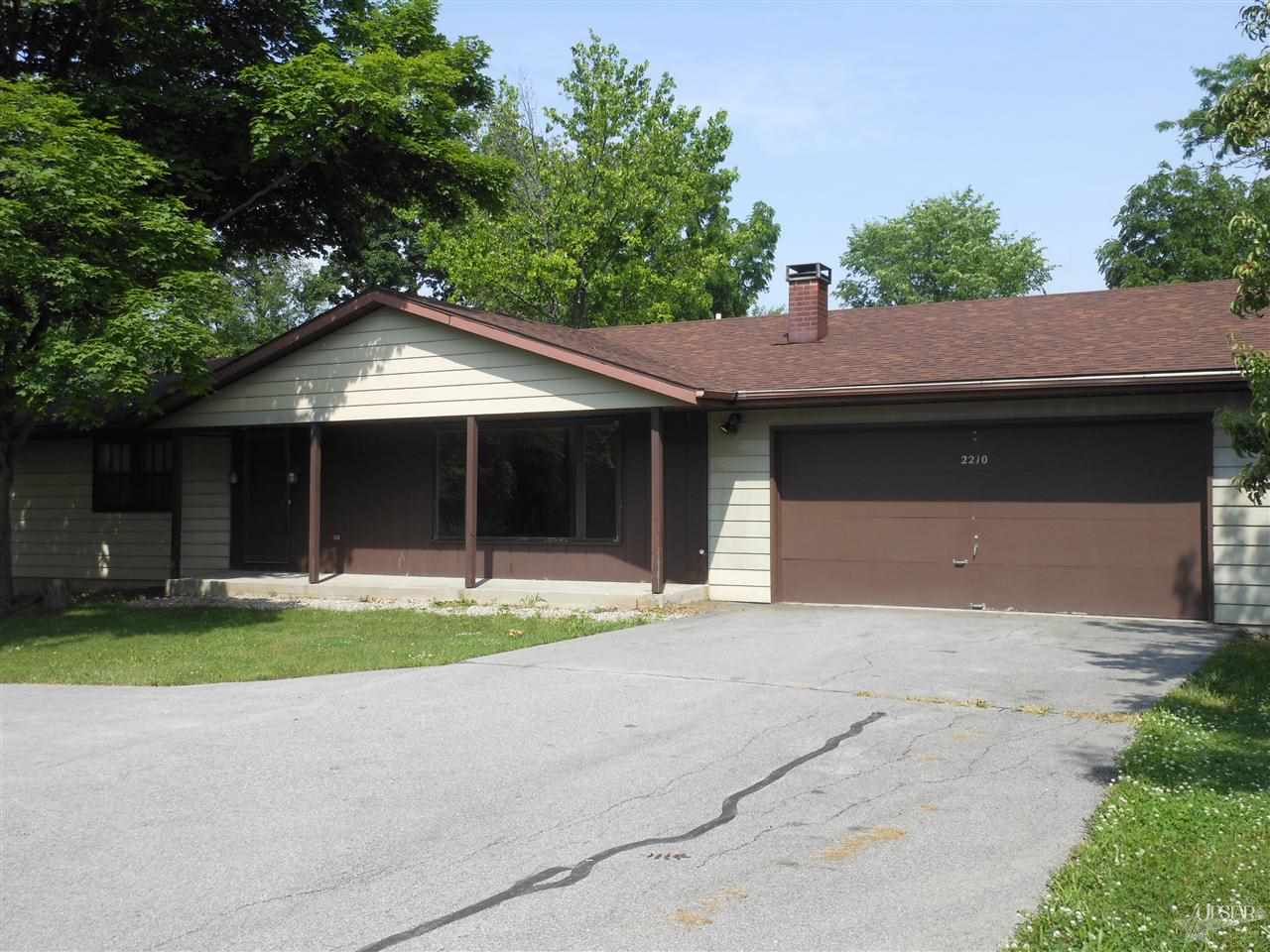 2210 Butler Road Fort Wayne, IN 46808 - Photo 2 of 15 Gallery Image 2