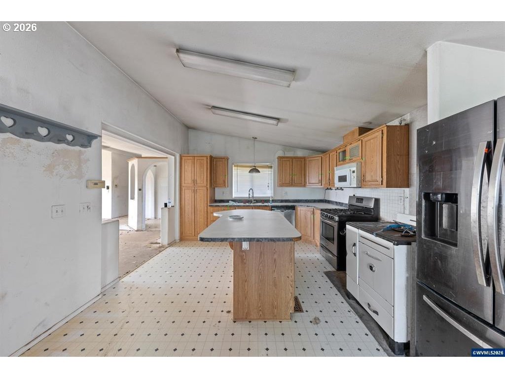4065 Perrydale Road Dallas, OR 97338 - Photo 7 of 16 Gallery Image 7