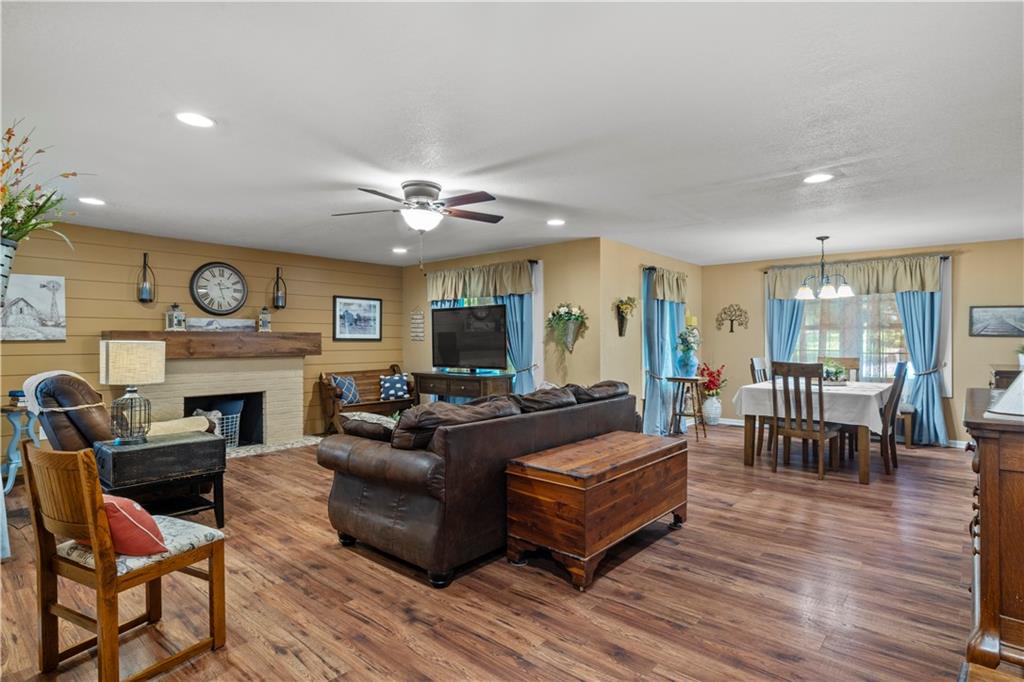 2113 Birch Street Atchison, KS 66002 - Photo 4 of 56