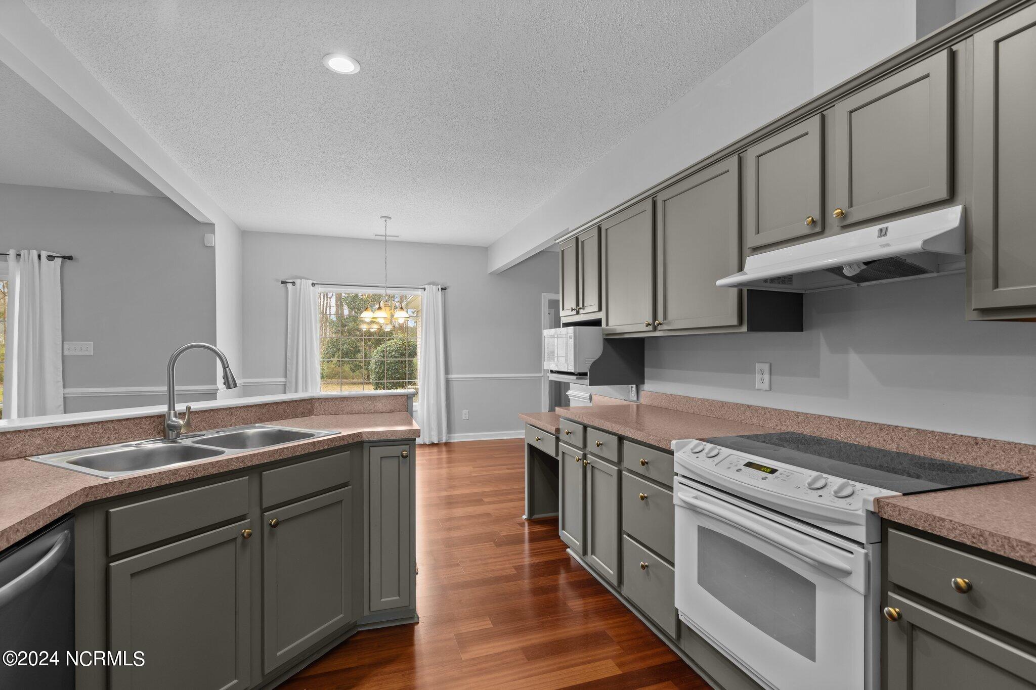 126 Neuchatel Road New Bern, NC 28562 - Photo 20 of 71 View from Kitchen to Eat in Area