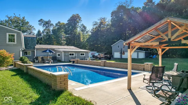 $695,995 | 15412 Southeastern Parkway, Fishers, IN 46037