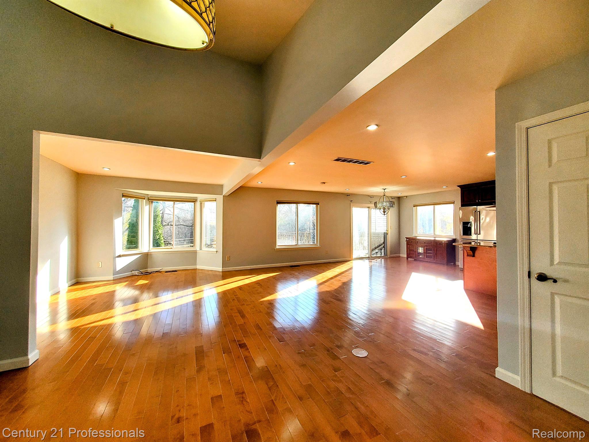 35741 Springvale Street Farmington, MI 48331 - Photo 13 of 35 Gallery Image 13