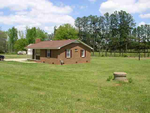 123 Sylvia Road Belton, SC 29627 - Photo 4 of 22
