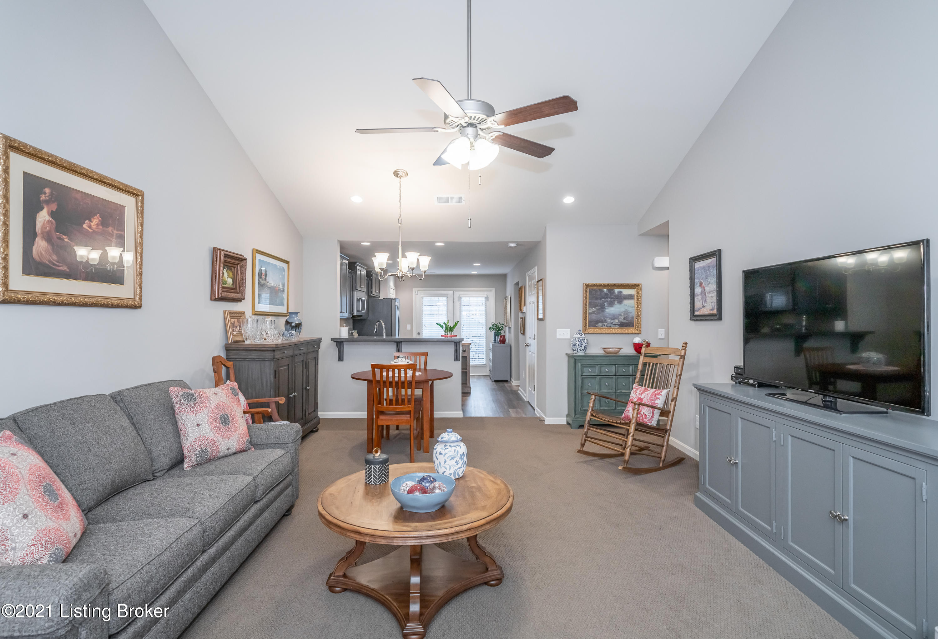 6532 Renate Road Louisville, KY 40291 - Photo 2 of 28 6532 Renate Rd L-20
