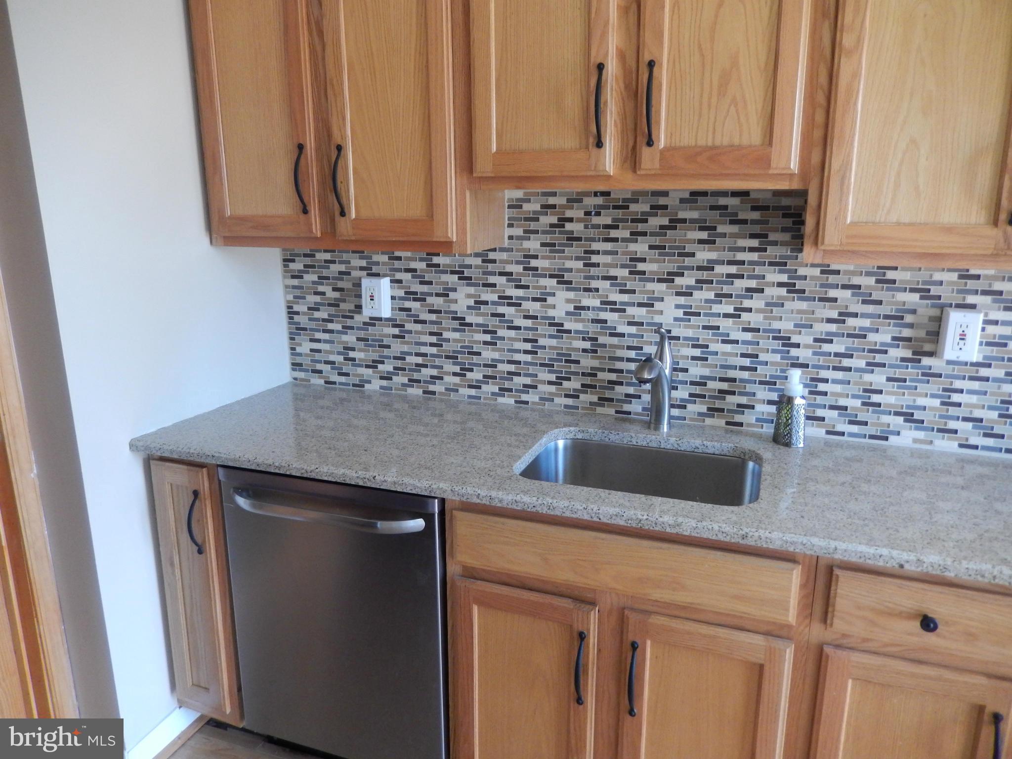5680 Arnhem Road Baltimore, MD 21206 - Photo 11 of 30 Kitchen
