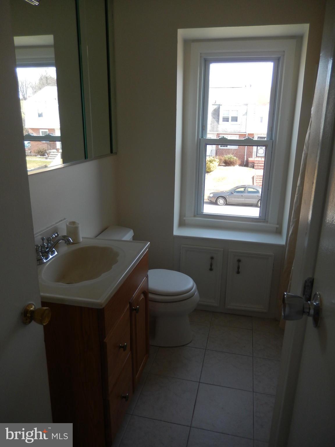 5680 Arnhem Road Baltimore, MD 21206 - Photo 22 of 30 Bath