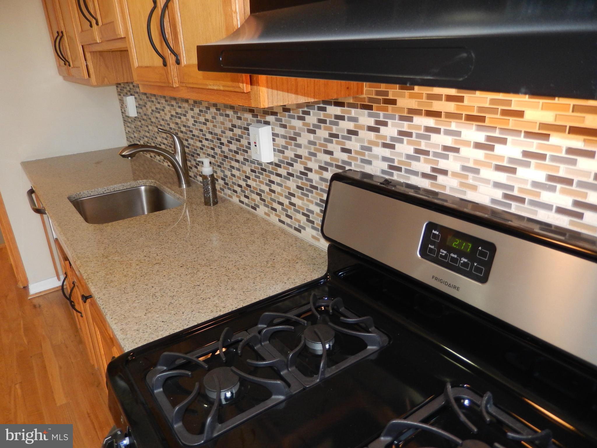 5680 Arnhem Road Baltimore, MD 21206 - Photo 7 of 30 Kitchen