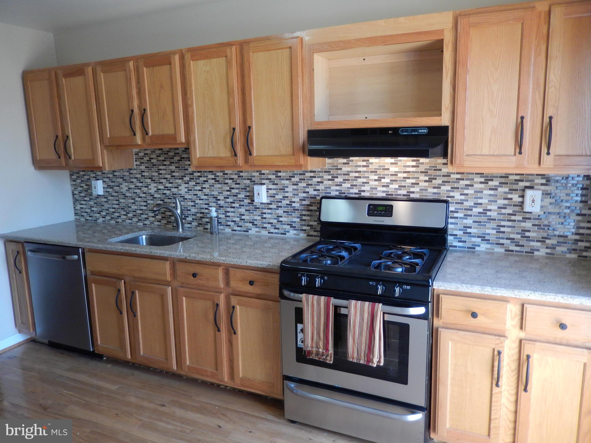 5680 Arnhem Road Baltimore, MD 21206 - Photo 10 of 30 Kitchen