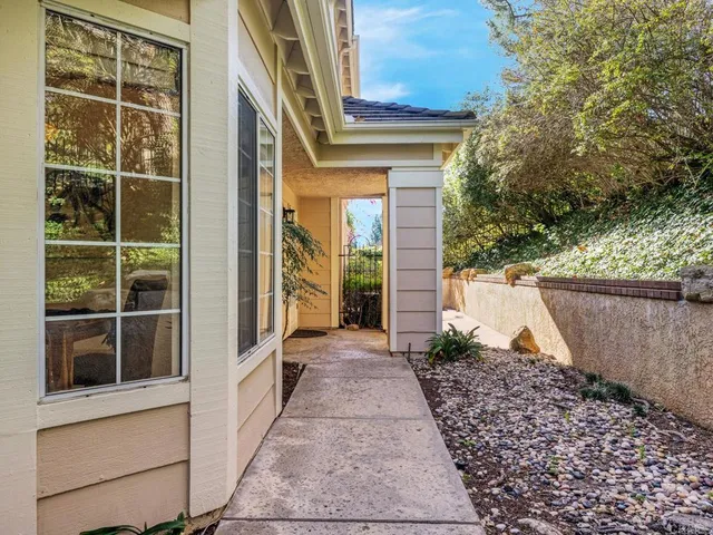 $1,135,000 | 5602 Roundtree Place, Westlake Village, CA 91362