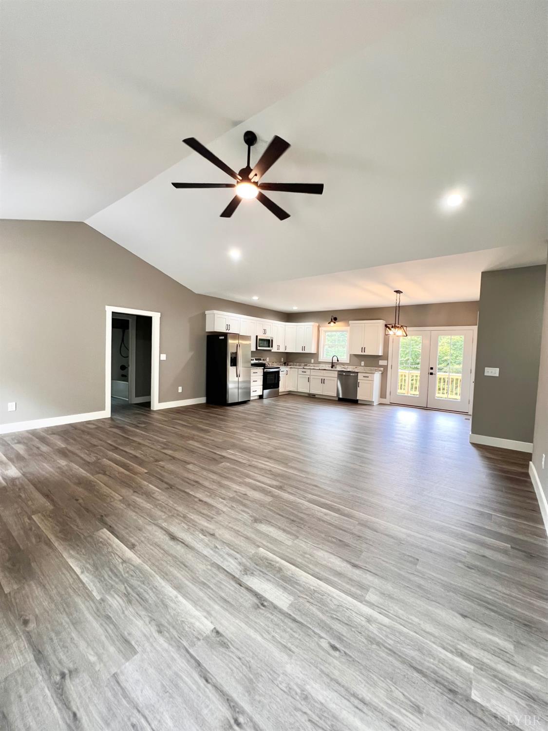 398 Hartless Road Amherst, VA 24521 - Photo 6 of 32 Gallery Image 6