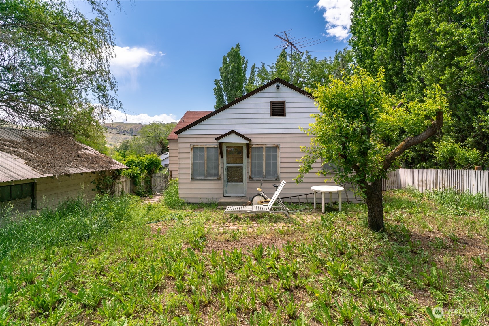 45 River Loop Road Tonasket, WA 98855 - Photo 24 of 38 Gallery Image 24