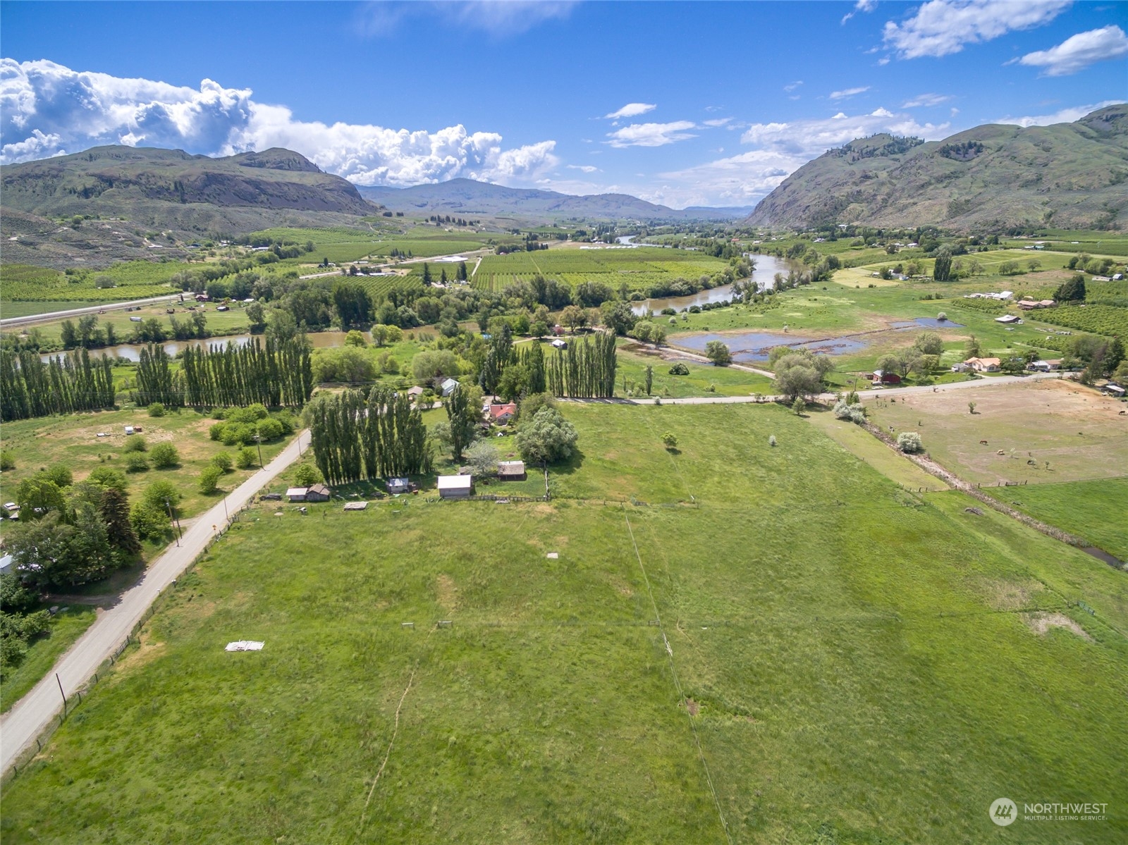 45 River Loop Road Tonasket, WA 98855 - Photo 3 of 38 Gallery Image 3