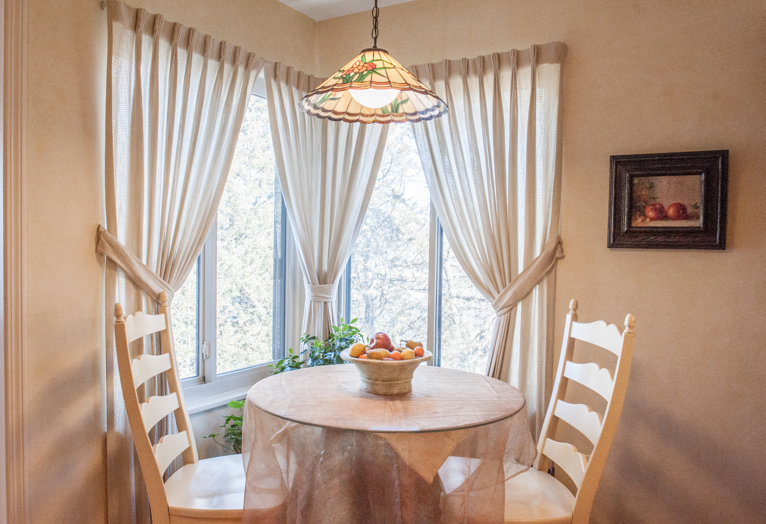 25 B Shoreline Road, Unit C345 Lake Barrington, IL 60010 - Photo 9 of 42 a dining room with large window