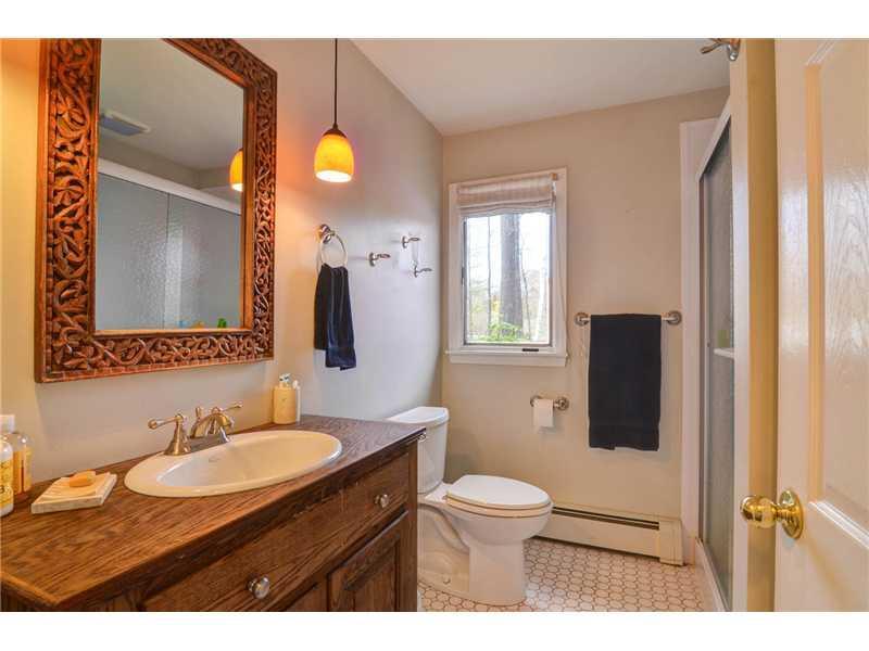 1210 Shore Road Cape Elizabeth, ME 04107 - Photo 10 of 17 Bathroom.