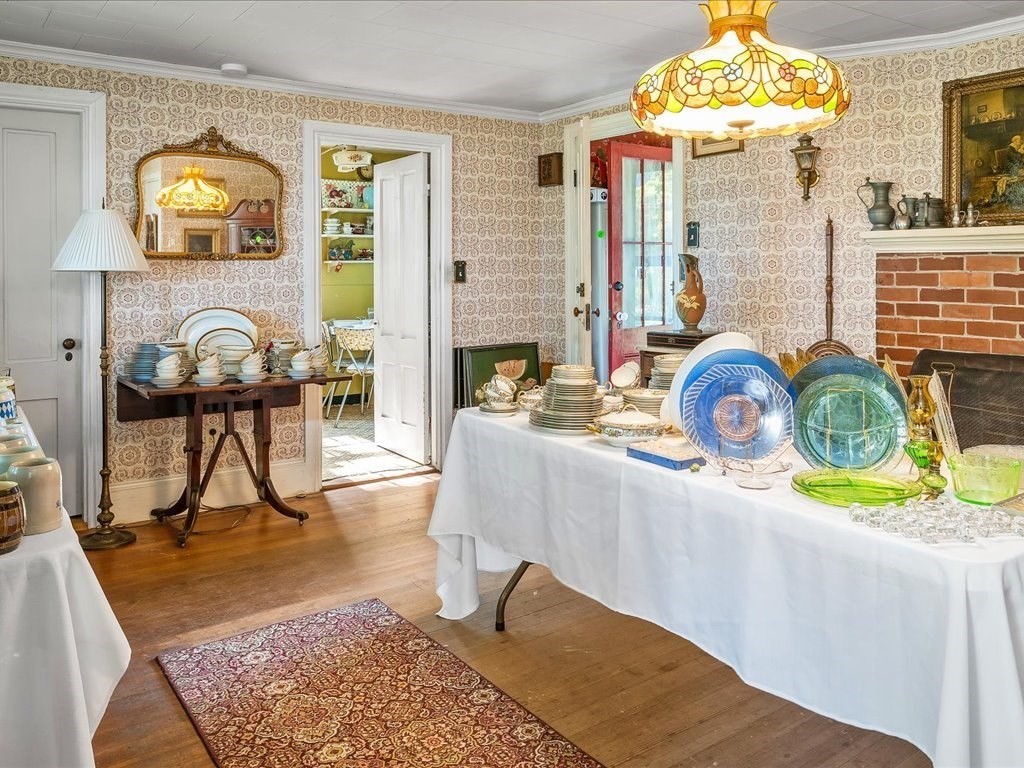 597 Pearse Road Swansea, MA 02777 - Photo 15 of 36 Gallery Image 15