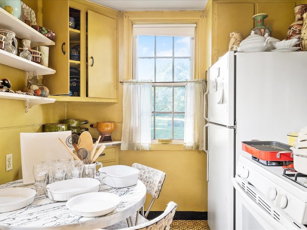 597 Pearse Road Swansea, MA 02777 - Photo 19 of 36 Gallery Image 19
