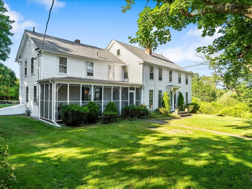 597 Pearse Road Swansea, MA 02777 - Photo 3 of 36 Gallery Image 3