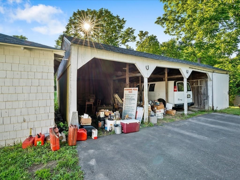 597 Pearse Road Swansea, MA 02777 - Photo 33 of 36 Gallery Image 33
