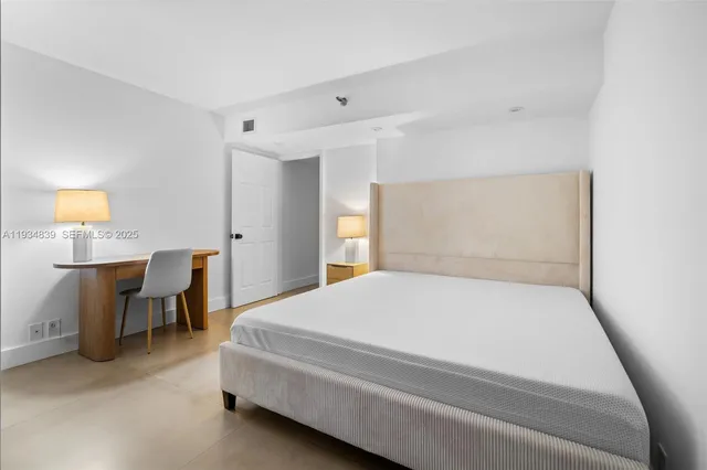 $4,400 | 3300 Northeast 191st Street, Unit 1813, Aventura, FL 33180