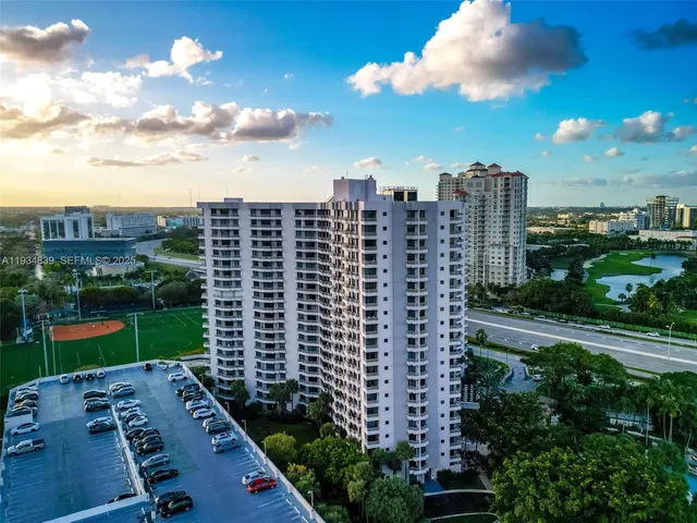 $4,400 | 3300 Northeast 191st Street, Unit 1813, Aventura, FL 33180