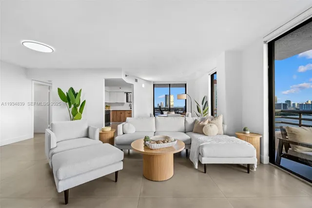 $4,400 | 3300 Northeast 191st Street, Unit 1813, Aventura, FL 33180