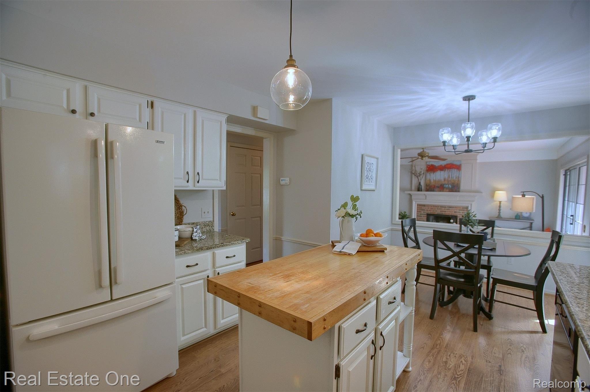 3260 Windwood Road West Bloomfield, MI 48324 - Photo 15 of 41 16-Kitchen 7th View.jpg