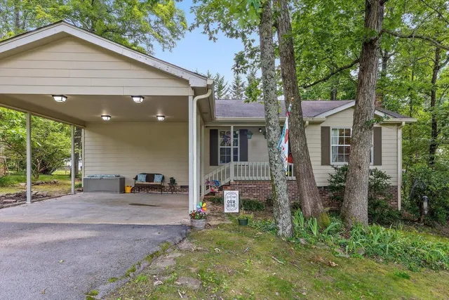 $330,000 | 1018 Ridgeway Avenue, Signal Mountain, TN 37377