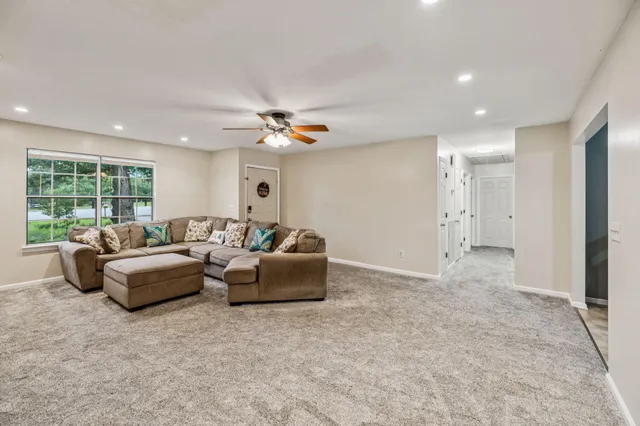 $330,000 | 1018 Ridgeway Avenue, Signal Mountain, TN 37377