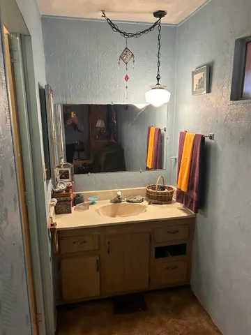 a bathroom with a tub