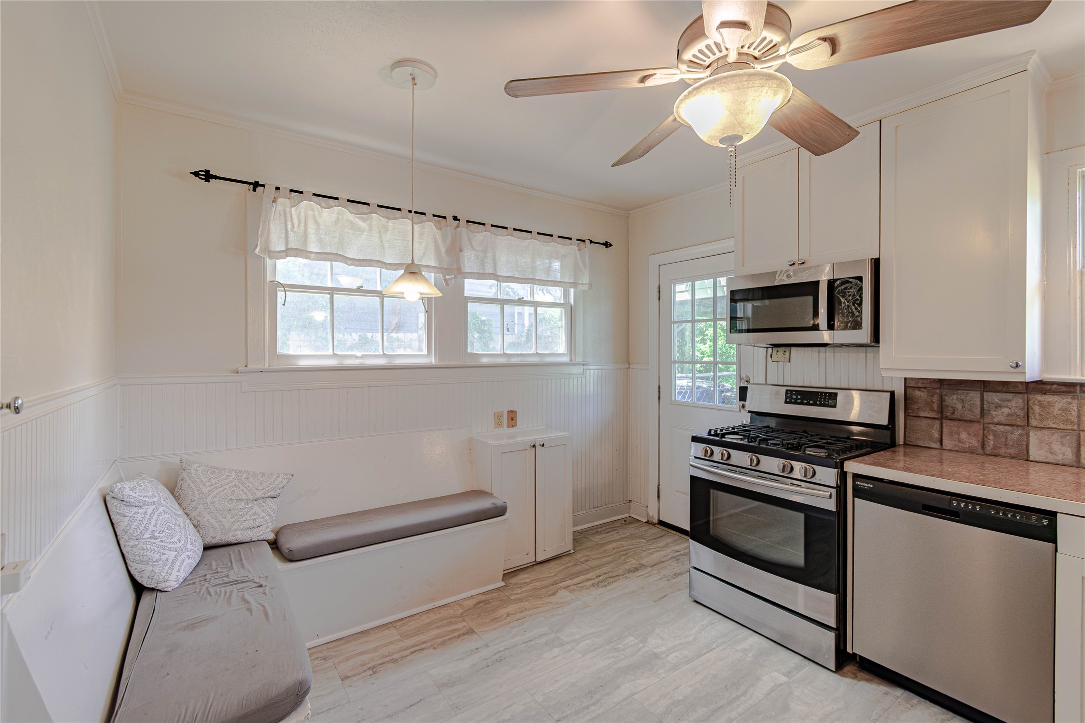 1202 Norwood Road Austin, TX 78722 - Photo 17 of 37