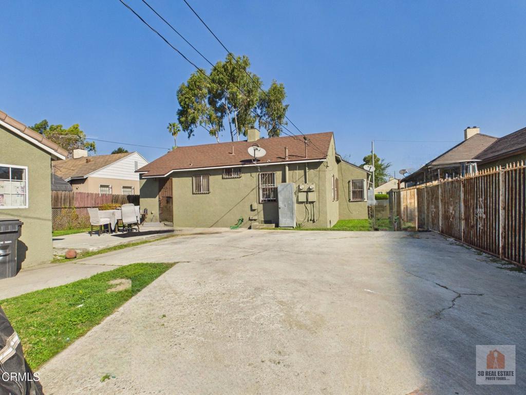 524 West Almond Street Compton, CA 90220 - Photo 10 of 15 View from Back
