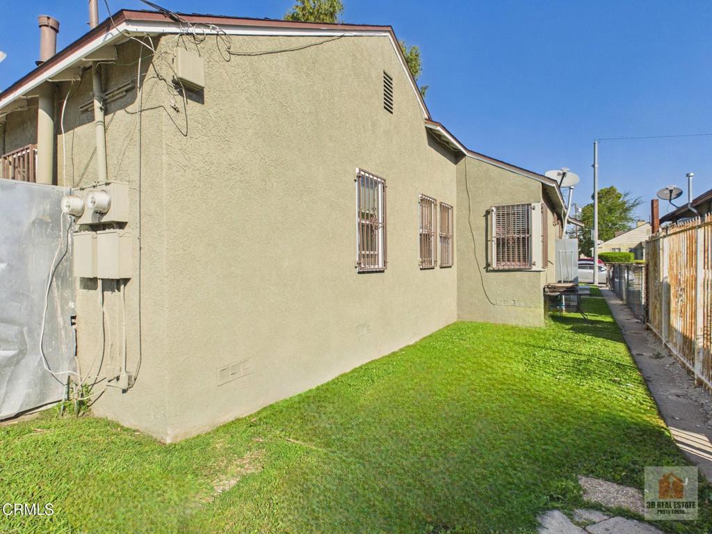 524 West Almond Street Compton, CA 90220 - Photo 11 of 15 back side of duplex
