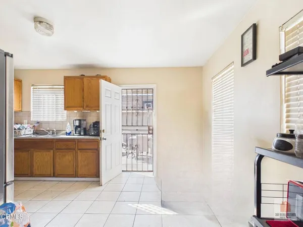 $660,000 | 524 West Almond Street, Compton, CA 90220