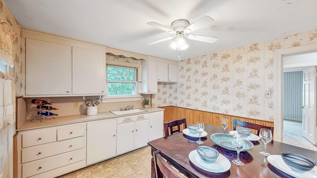 210 Windemere Street Springfield, MA 01104 - Photo 8 of 27 Gallery Image 8