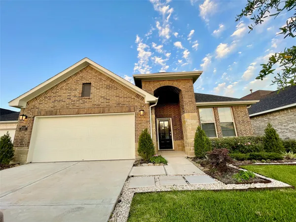 $2,300 | 8319 Divot Trace, Fulshear, TX 77441