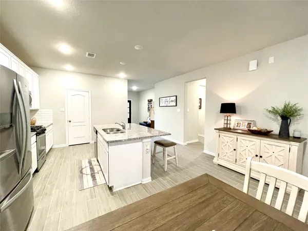 $2,300 | 8319 Divot Trace, Fulshear, TX 77441