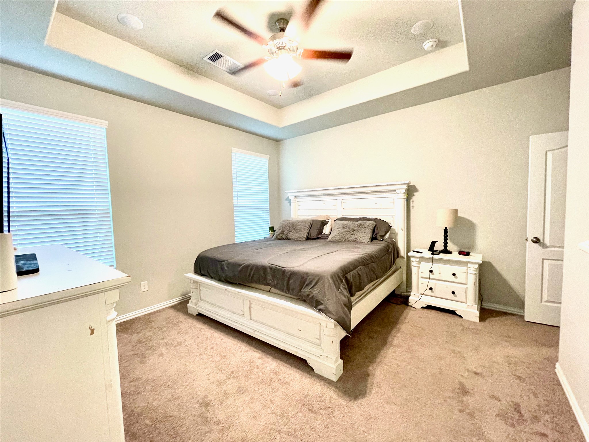 8319 Divot Trace Fulshear, TX 77441 - Photo 20 of 37 Primary bedroom