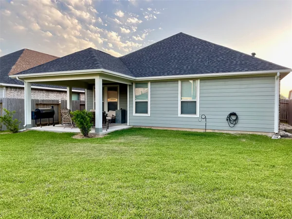$2,300 | 8319 Divot Trace, Fulshear, TX 77441