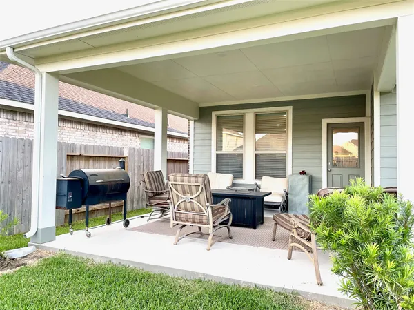 $2,300 | 8319 Divot Trace, Fulshear, TX 77441