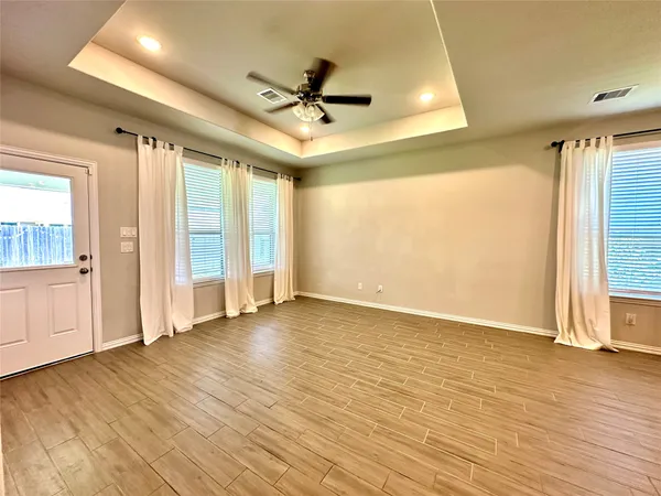 $2,300 | 8319 Divot Trace, Fulshear, TX 77441